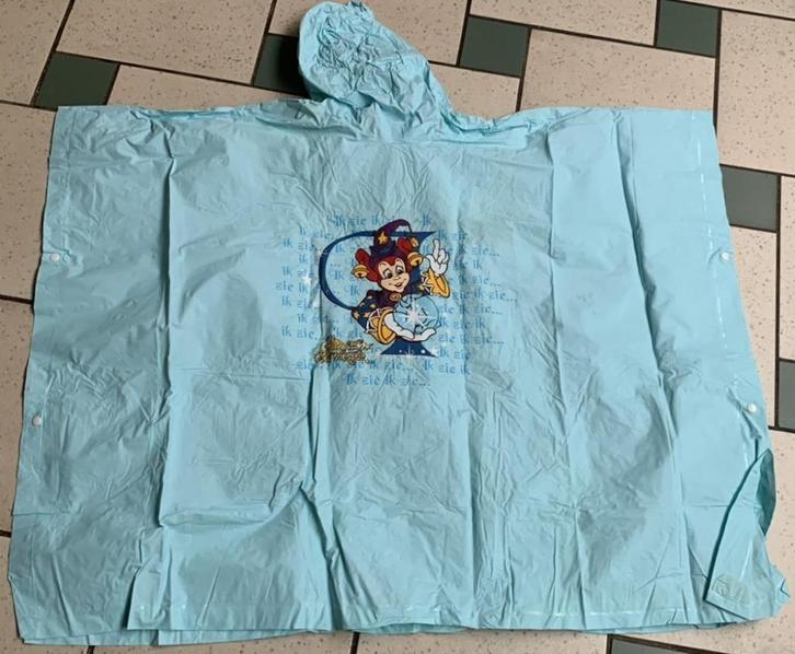 2 stuks. Efteling blauwe kinder regencape poncho m. Pardoes, Verzamelen, Efteling, Zo goed als nieuw, Kleding, Ophalen of Verzenden