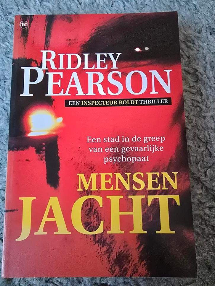 Mensenjacht - Ridley Pearson - Thriller, Boeken, Detectives, Zo goed als nieuw, Ophalen of Verzenden