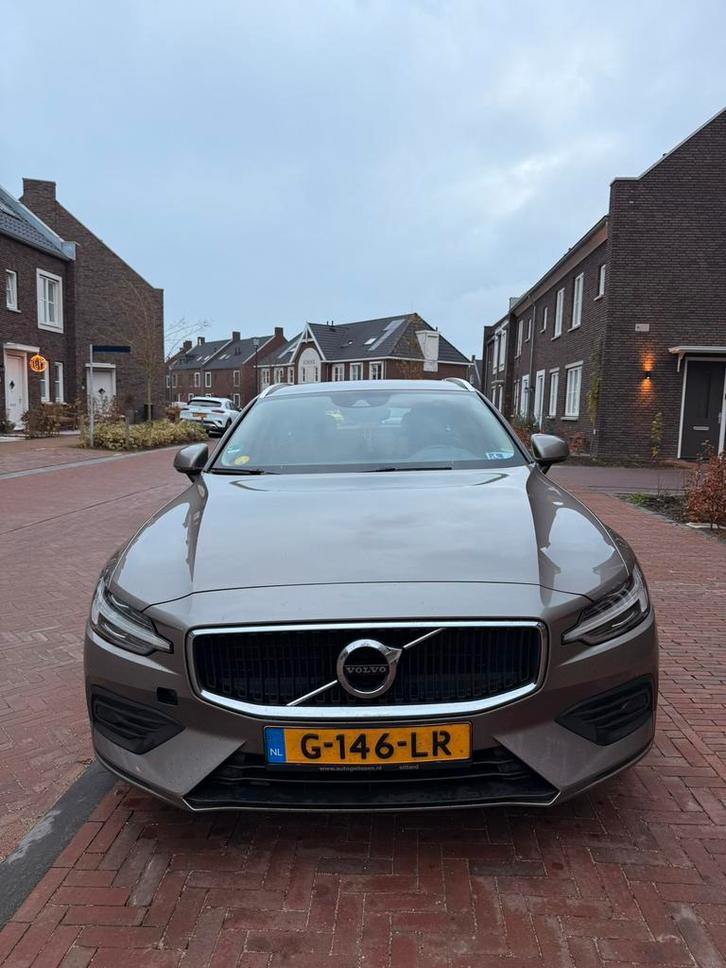 Volvo V60 D4 190pk Geartronic 2019 Grijs, Auto's, Volvo, Particulier, V60, Diesel, D, Stationwagon, Automaat, Origineel Nederlands