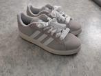 Adidas Courtbase 00s, Grijs/wit, Overige kleuren, Nieuw, Ophalen of Verzenden, Sneakers of Gympen