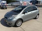 Toyota Yaris 1.3 VVTi Automaat Airco Aux Bluetooth Trekhaak, 101 pk, Gebruikt, 4 cilinders, Met garantie (alle)