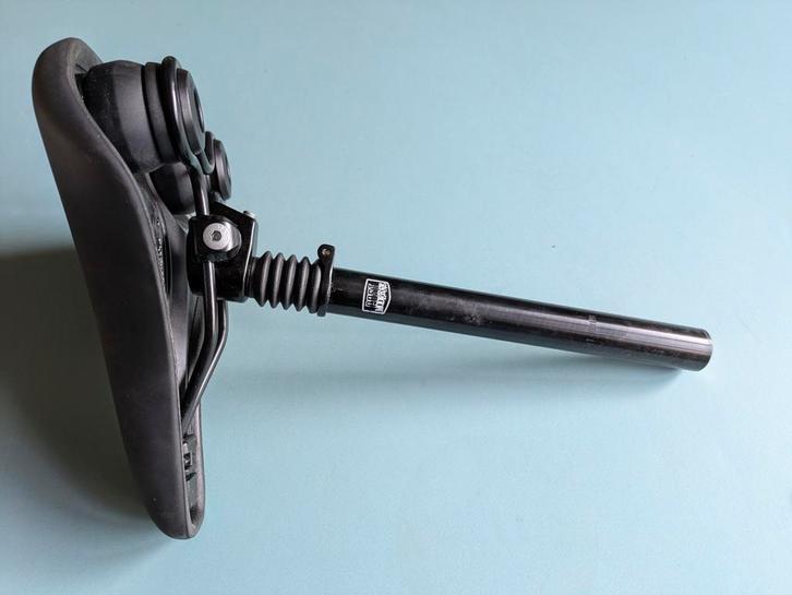 Selle Royal zadel + Post Moderne verende zadelpen - Nieuw, Verzamelen, Lord of the Rings, Nieuw, Overige typen, Ophalen