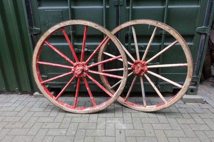 Wagenwiel, set van 2 gelijke wielen, ø114 cm., Antiek en Kunst, Curiosa en Brocante, Ophalen