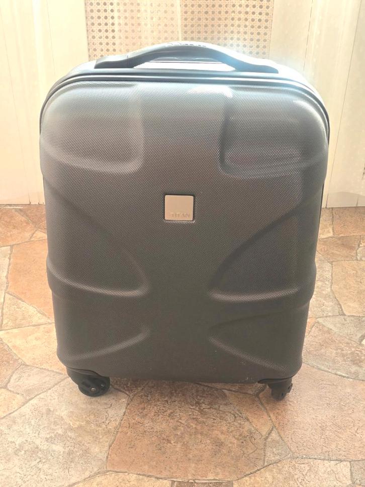 Nieuw 40L Reiskoffer Cabinetrolley Titan X2 Shark, ongebruik, Sieraden, Tassen en Uiterlijk, Koffers, Nieuw, Hard kunststof, Ophalen of Verzenden