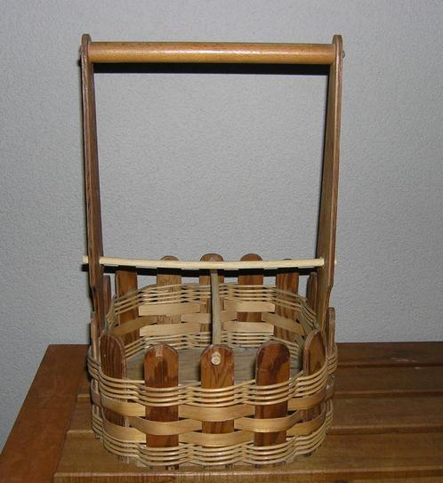Mid Century Scandinavische flessendrager van hout en rotan, Huis en Inrichting, Keuken | Keukenbenodigdheden, Gebruikt, Ophalen of Verzenden
