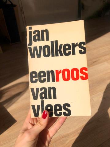 Jan Wolkers - een roos van vlees beschikbaar voor biedingen