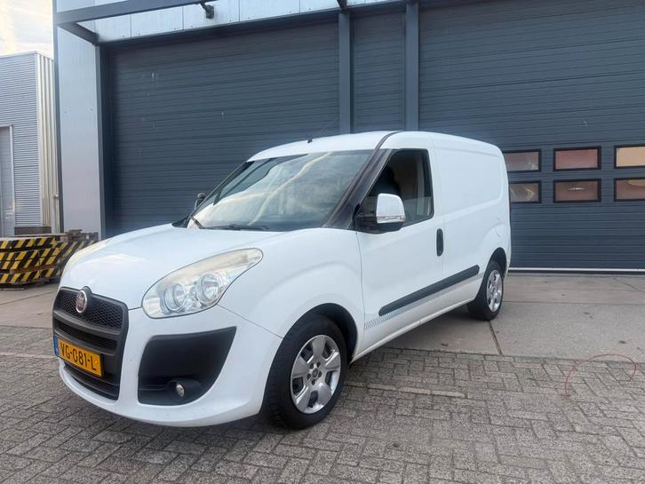 Fiat Dobló Cargo 1.6 Automaat 2013, Auto's, Bestelauto's, Bedrijf, Te koop, ABS, Airbags, Airconditioning, Bluetooth, Bochtverlichting