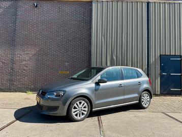 Volkswagen Polo 1.2 TSI 77KW DSG 2010 Grijs beschikbaar voor biedingen