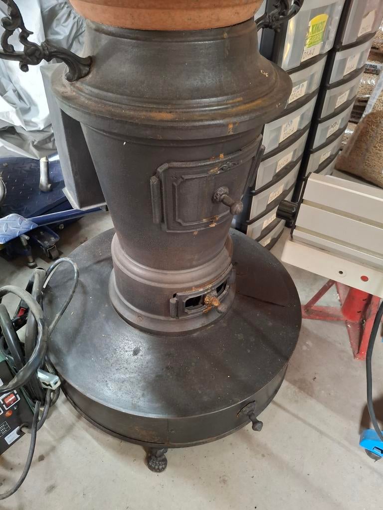 Oude Potkachel - Sfeervolle Warmtebron, Huis en Inrichting, Kachels, Gebruikt, Vrijstaand, Potkachel, Gas, Ophalen of Verzenden