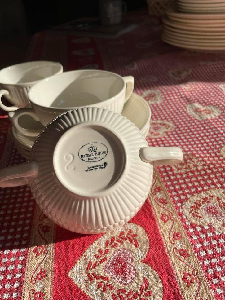 Royal Boch Soepkommen met Schotel (3), Huis en Inrichting, Keuken | Servies, Zo goed als nieuw, Kop(pen) en/of Schotel(s), Overige stijlen
