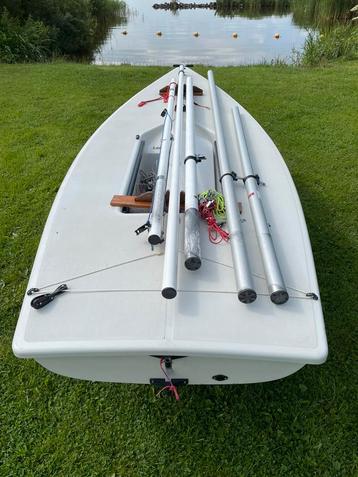 Laser zeilboot  met Standaard, Radiaal en Rooster 8.1 zeilen beschikbaar voor biedingen