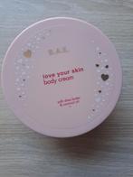 B.a.e. bae body cream shea butter coconut oil, Ophalen of Verzenden, Zo goed als nieuw, Bodylotion, Crème of Olie
