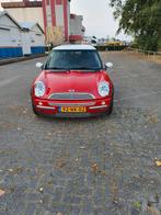 Mini 1.6 16V Cooper 2003 Rood, Voorwielaandrijving, 15 km/l, 4 cilinders, 4 stoelen