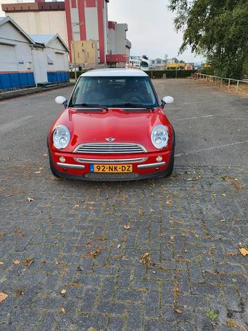 Mini 1.6 16V Cooper 2003 Rood beschikbaar voor biedingen