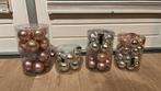 Kerstballen roze en zilver 65 stuks in diverse maten, Diversen, Kerst, Zo goed als nieuw, Ophalen