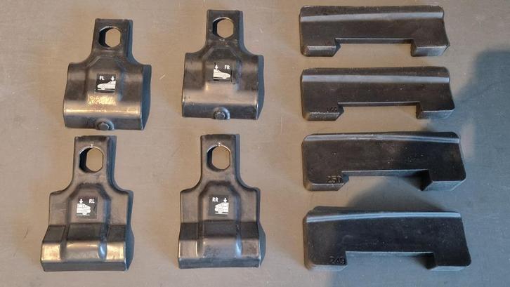 Thule kit set 1708 Audi A3. voor Thule daksysteem 754, Auto diversen, Dakdragers, Gebruikt, Ophalen of Verzenden
