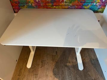 Ikea bureau 120x80 verstelbaar in hoogte 2x