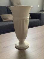 Wedgwood trompet bloemenvaas, Huis en Inrichting, Woonaccessoires | Vazen, Overige kleuren, Aardewerk of Porselein, Ophalen of Verzenden