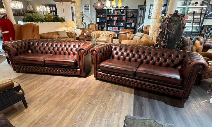 Original ENGELS CHESTERFIELD 2x 3 zits SPRINGVALE Rood bruin, Antiek en Kunst, Antiek | Meubels | Stoelen en Banken, Ophalen of Verzenden