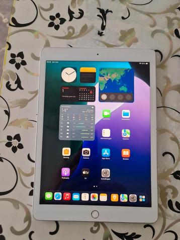 iPad 8e Gen 32GB + Oplader beschikbaar voor biedingen