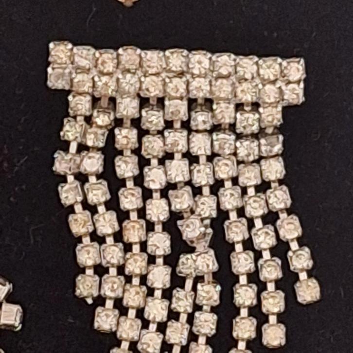 jaren 60 zeer mooi broches armband collier met steentjes, Sieraden, Tassen en Uiterlijk, Antieke sieraden, Broche, Overige materialen