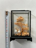 Vintage Chinese Glasvitrine met Houten Interieur, Antiek en Kunst, Kunst | Beelden en Houtsnijwerken, Ophalen of Verzenden