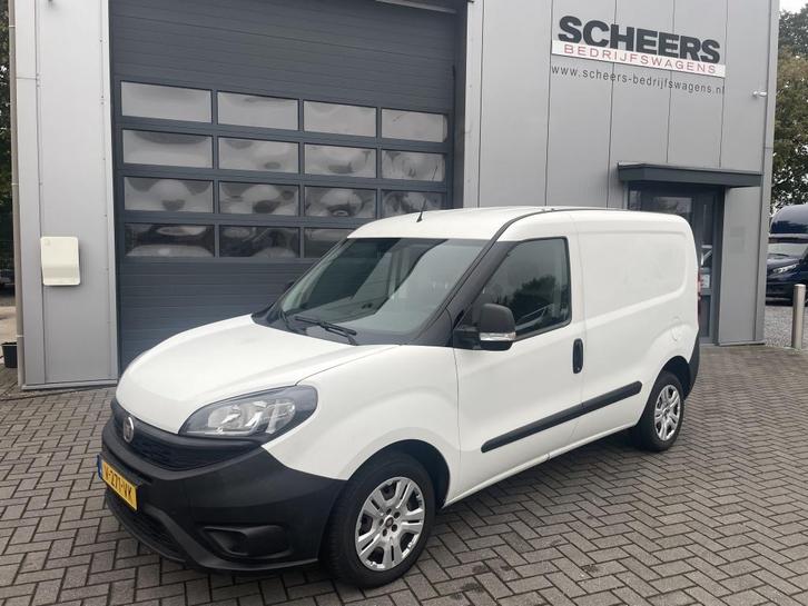Fiat Doblò 1.6 MJ 105PK airco | navigatie | 3-zits, Auto's, Bestelauto's, Bedrijf, ABS, Airbags, Airconditioning, Boordcomputer