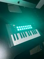 Novation Launchkey Mini MIDI Keyboard, Muziek en Instrumenten, Keyboards, Overige aantallen, Zo goed als nieuw, Aanslaggevoelig