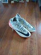 Voetbalschoenen maat 42,5, Maat XS of kleiner, Ophalen of Verzenden, Gebruikt, Schoenen