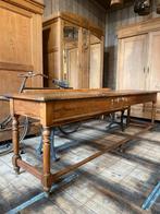 Oude schooltafel met klep sidetable wandtafel