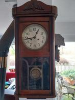 Oude, Houten Wandklok van Tante Brocante, Antiek en Kunst, Antiek | Klokken, Ophalen