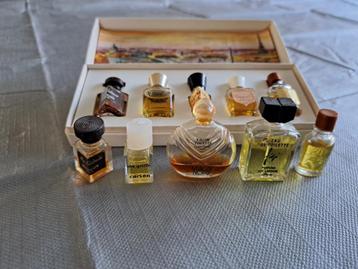 parfumflesjes miniatuur beschikbaar voor biedingen