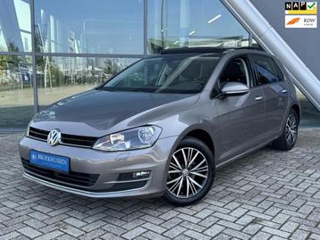 Volkswagen Golf 1.4 TSI Highline Automaat / Panoramadak / Ca beschikbaar voor biedingen