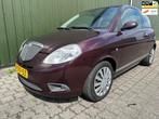 Lancia Ypsilon 1.4-16V Oro met Nieuwe APK, Voorwielaandrijving, 970 kg, Gebruikt, 400 kg