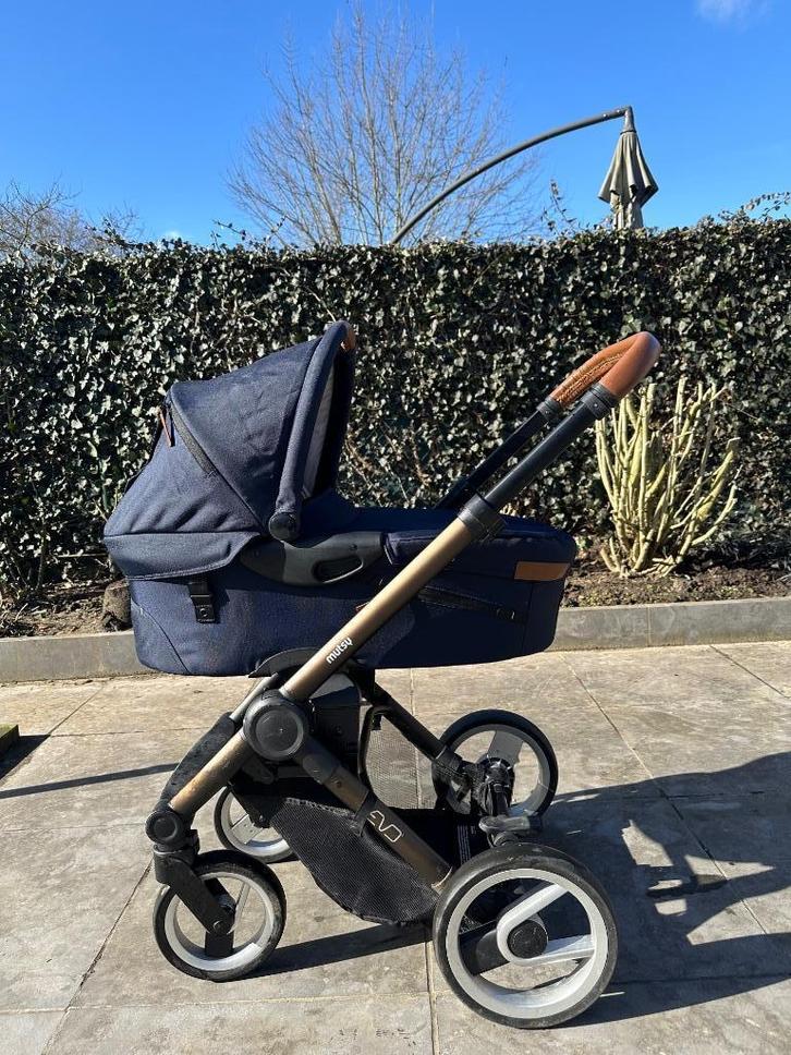 Mutsy Evo2 kinderwagen, Kinderen en Baby's, Kinderwagens en Combinaties, Gebruikt, Combiwagen, Mutsy, Met reiswieg, Verstelbare duwstang