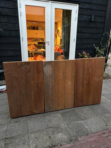 Knieschot lades | berglades voor onder schuine zolderdak. beschikbaar voor biedingen