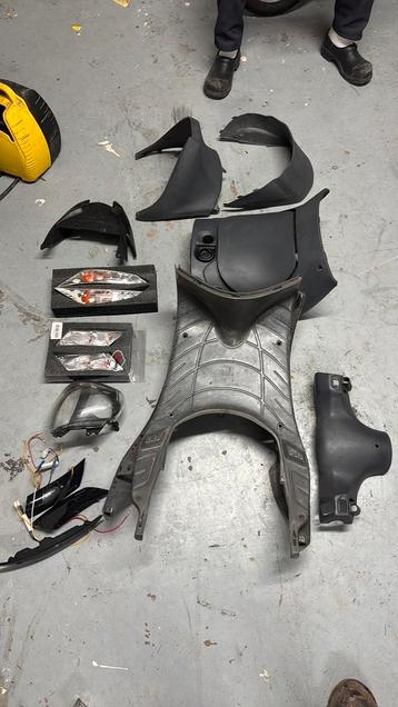 Piaggio zip onderdelen beschikbaar voor biedingen