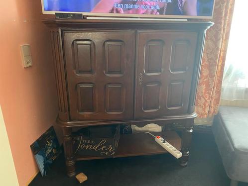Tv-kast en vitrinekast - Houten kasten te koop, Antiek en Kunst, Antiek | Meubels | Kasten, Ophalen