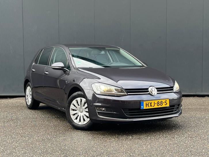 Volkswagen Golf 1.4 TSI 92KW 5D DSG 2015 Grijs, Auto's, Volkswagen, Particulier, Benzine, Hatchback, Automaat, Geïmporteerd, Zilver of Grijs