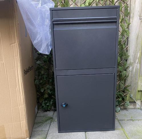 Pakketbrievenbus - Nieuw in de doos - Brievenbus - Pakketbox, Tuin en Terras, Brievenbussen, Nieuw, Aluminium, Ophalen of Verzenden