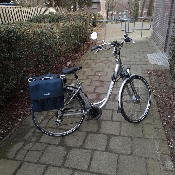 X-tract elektrische damesfiets met fietstassen, Fietsen en Brommers, Elektrische fietsen, Zo goed als nieuw, Overige merken, 47 tot 51 cm