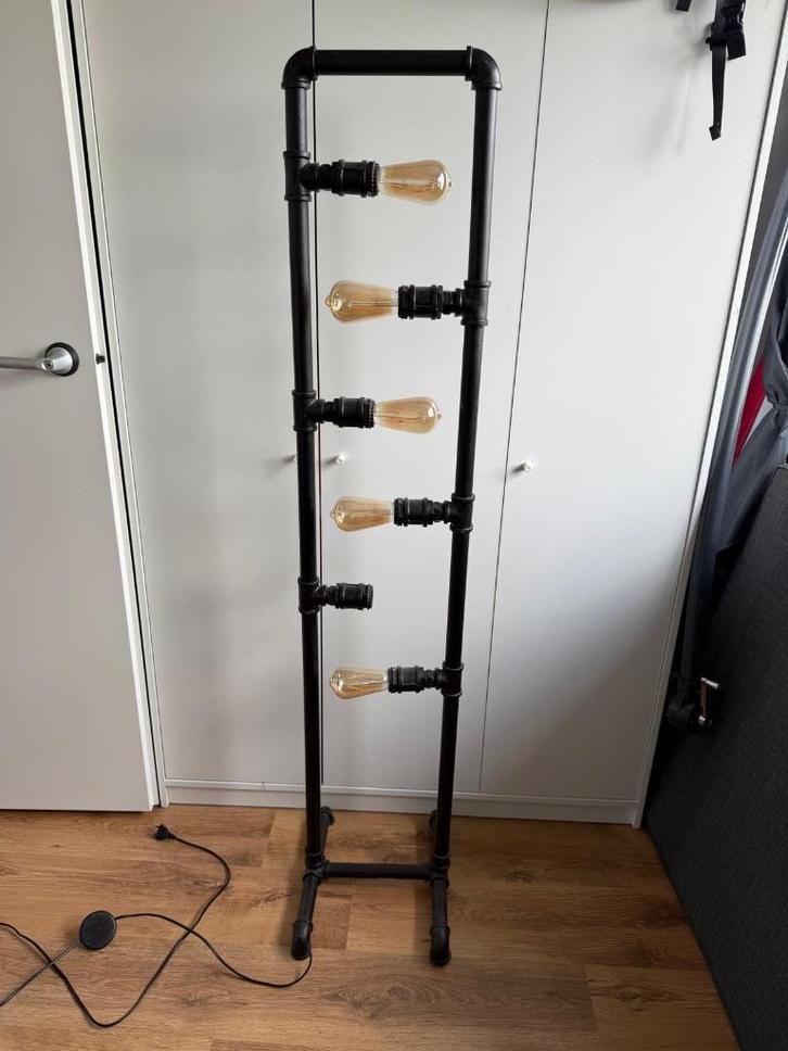 Industriële lamp, Huis en Inrichting, Lampen | Vloerlampen, Zo goed als nieuw, 150 tot 200 cm, Metaal, Ophalen