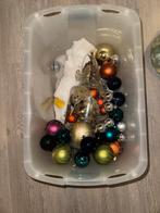 Diverse kerstspullen incl krans en licht, Diversen, Kerst, Ophalen, Zo goed als nieuw