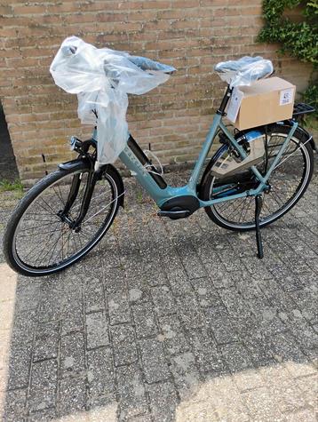 Nieuwe Gazelle Aroya e-bike Bosch middenmotor en 500 Watt  beschikbaar voor biedingen