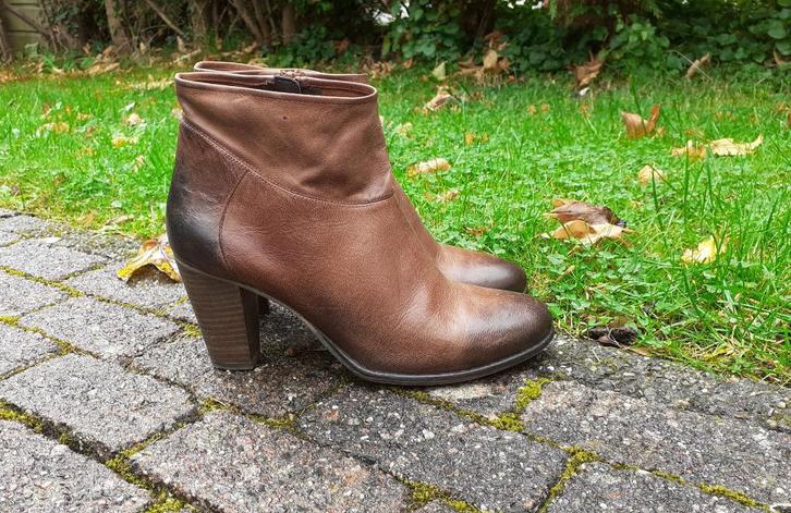 SPM. Leren enkellaarzen. Cognacbruin. Mt. 40., Kleding | Dames, Schoenen, Zo goed als nieuw, Lage of Enkellaarzen, Bruin, Ophalen of Verzenden