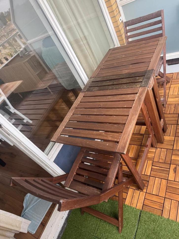 Balcony Wooden Table + 2 Chairs, Huis en Inrichting, Tafels | Eettafels, Gebruikt, 100 tot 150 cm, 50 tot 100 cm, tot twee personen