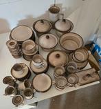 Vintage bruinbeige Driehoek servies 'Amsterdam' jaren 70-'80, Ophalen of Verzenden