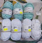 7 bollen katoen wit en mint groen (Rene) macrame, Ophalen of Verzenden, Nieuw, Breien of Haken, Wol of Garen