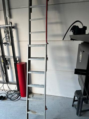 Aluminium Zoldertrap - 285cm beschikbaar voor biedingen