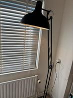 Zwarte Vloerlamp - Industrieel Design, Huis en Inrichting, Lampen | Vloerlampen, Ophalen, Zo goed als nieuw, Metaal, 150 tot 200 cm